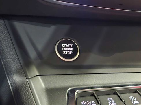 New 2025 Audi Q3 2.0T Premium image 34