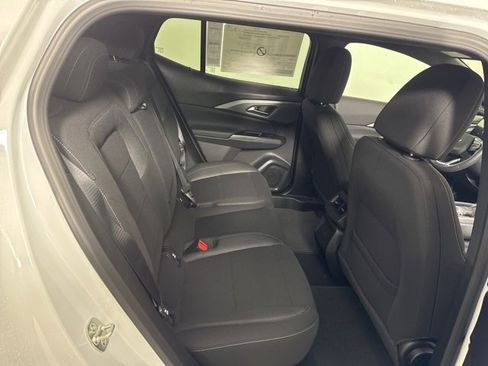 New 2026 Chevrolet Equinox EV LT image 15