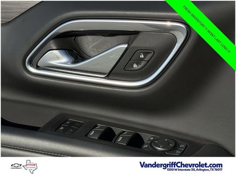 Certified 2024 Chevrolet Suburban Z71 w/ Luxury Package AWD/4WD image 17