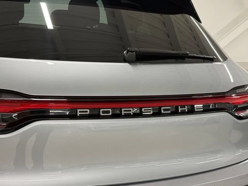 Certified 2026 Porsche Macan AWD/4WD image 12
