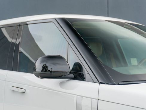 Used 2024 Land Rover Range Rover Long Wheelbase Autobiography image 47