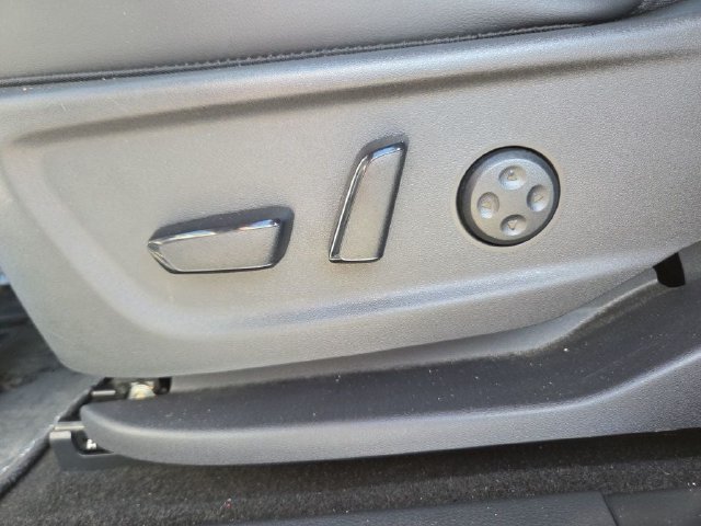 Used 2024 Nissan Ariya AWD image 18
