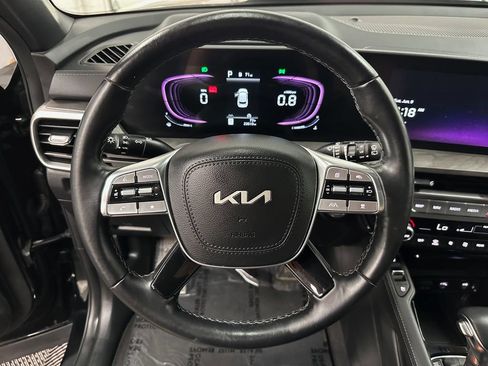 Used 2025 Kia Telluride AWD image 14