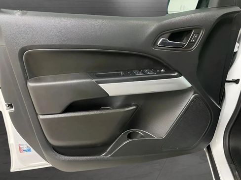 Used 2022 Chevrolet Colorado LT w/ Safety Package RWD image 9