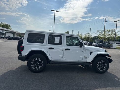 Used 2024 Jeep Wrangler Unlimited Sahara w/ Technology Group AWD/4WD image 22