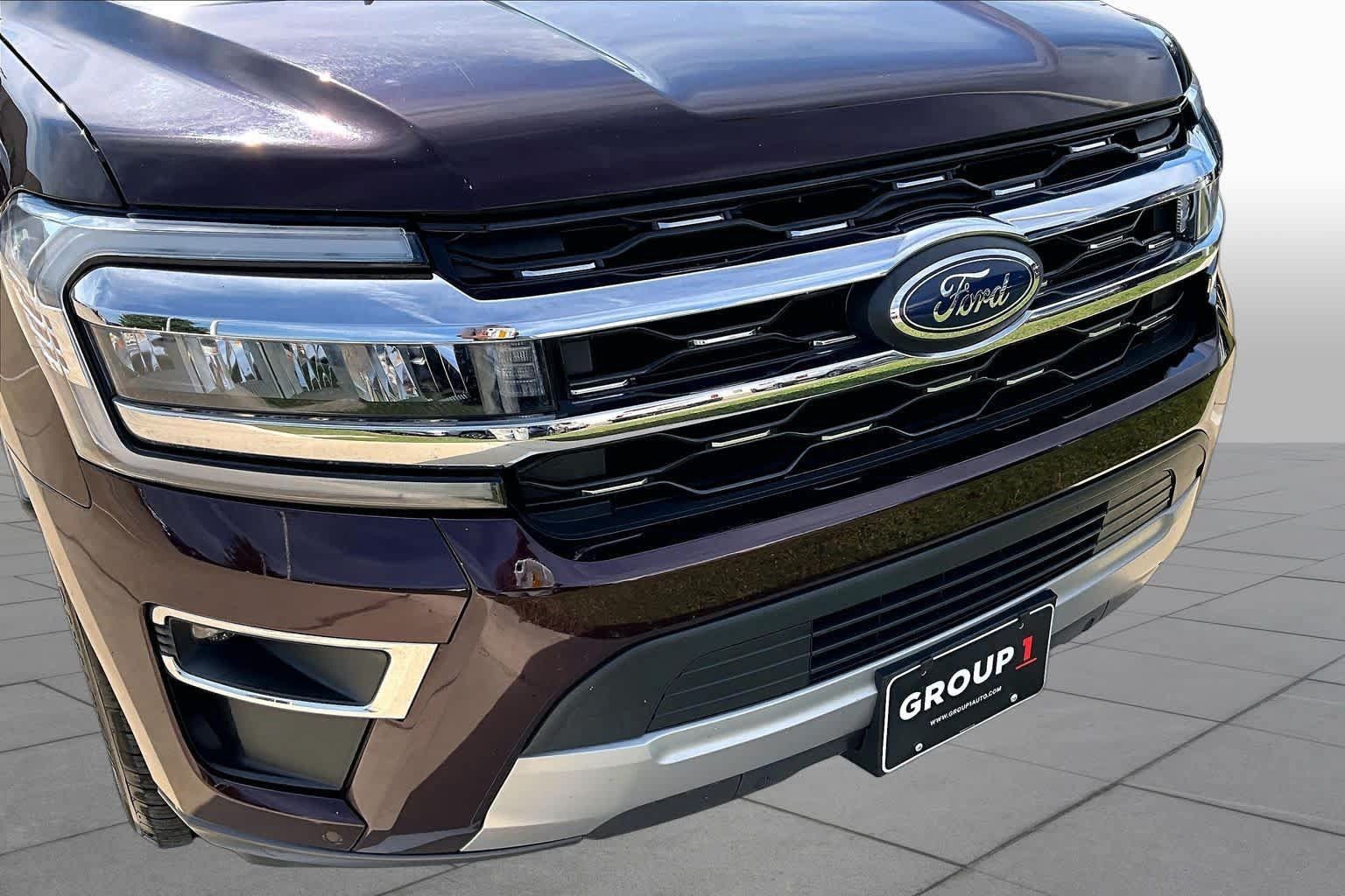 Used 2024 Ford Expedition Limited AWD/4WD image 29