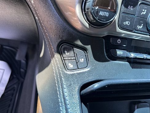 Used 2019 GMC Yukon XL Denali RWD image 19