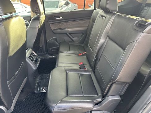 Used 2021 Volkswagen Atlas SE image 11