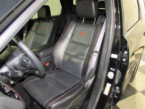 Used 2023 Dodge Durango GT image 15