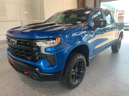 Used 2023 Chevrolet Silverado 1500 LT Trail Boss w/ LT Trail Boss Premium Package AWD/4WD image 4