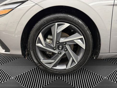 Certified 2025 Hyundai Elantra Sport w/ Cargo Package image 14