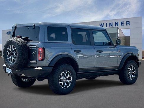 Used 2025 Ford Bronco Badlands AWD/4WD image 4