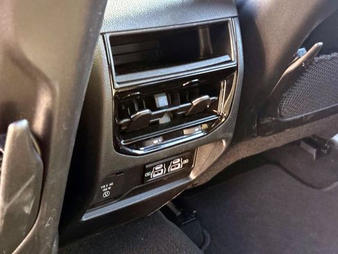 Used 2025 Jeep Grand Cherokee Altitude AWD/4WD image 13