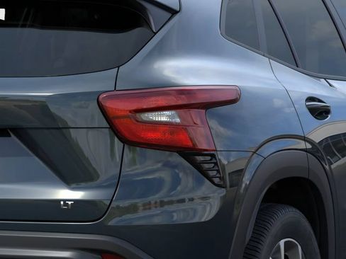 New 2026 Chevrolet Trax LT FWD image 11