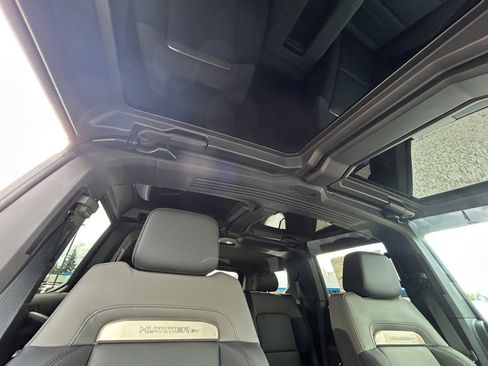 New 2025 GMC Hummer EV 2X w/ LPO, Dark Essentials Package image 27