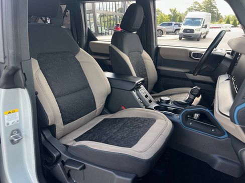 Used 2022 Ford Bronco Wildtrak AWD/4WD image 35