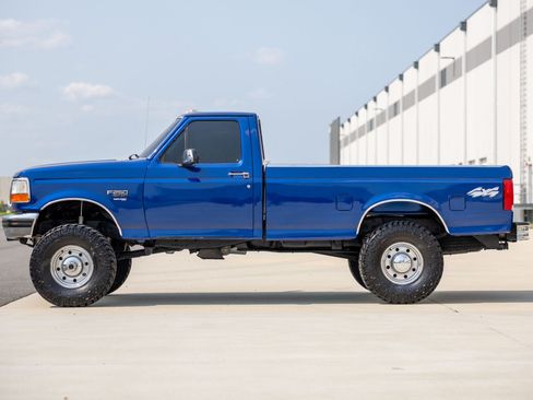 Used 1997 Ford F250 4x4 Regular Cab Heavy Duty image 5