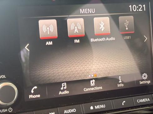 Used 2025 Nissan Pathfinder S AWD/4WD image 16