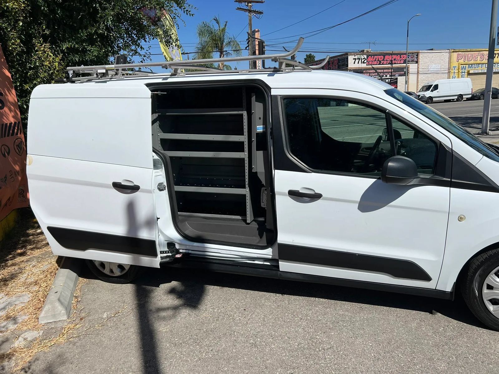 Used 2020 Ford Transit Connect XL FWD image 5