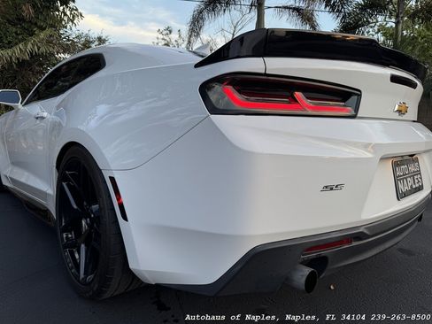 Used 2018 Chevrolet Camaro SS RWD image 18