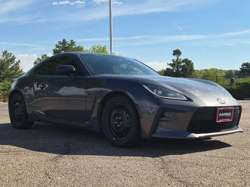 Used 2022 Toyota GR86 Premium RWD image 3