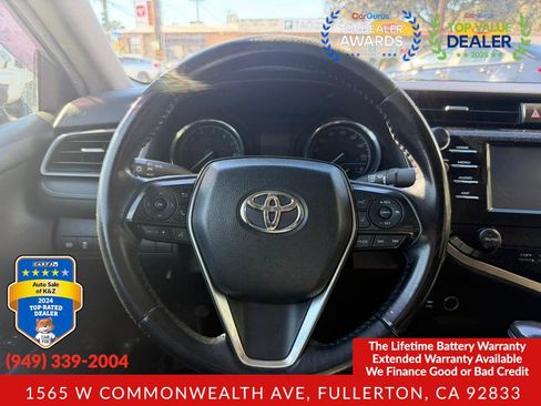 Used 2019 Toyota Camry SE FWD image 27