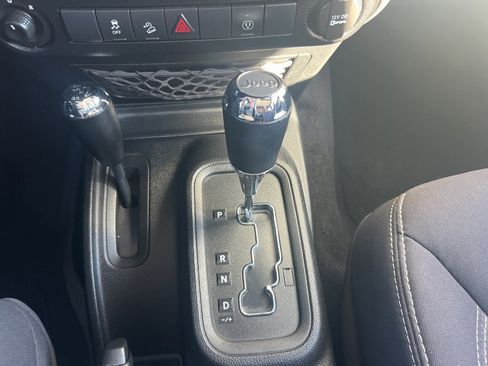 Used 2013 Jeep Wrangler Unlimited Sahara w/ Connectivity Group image 18