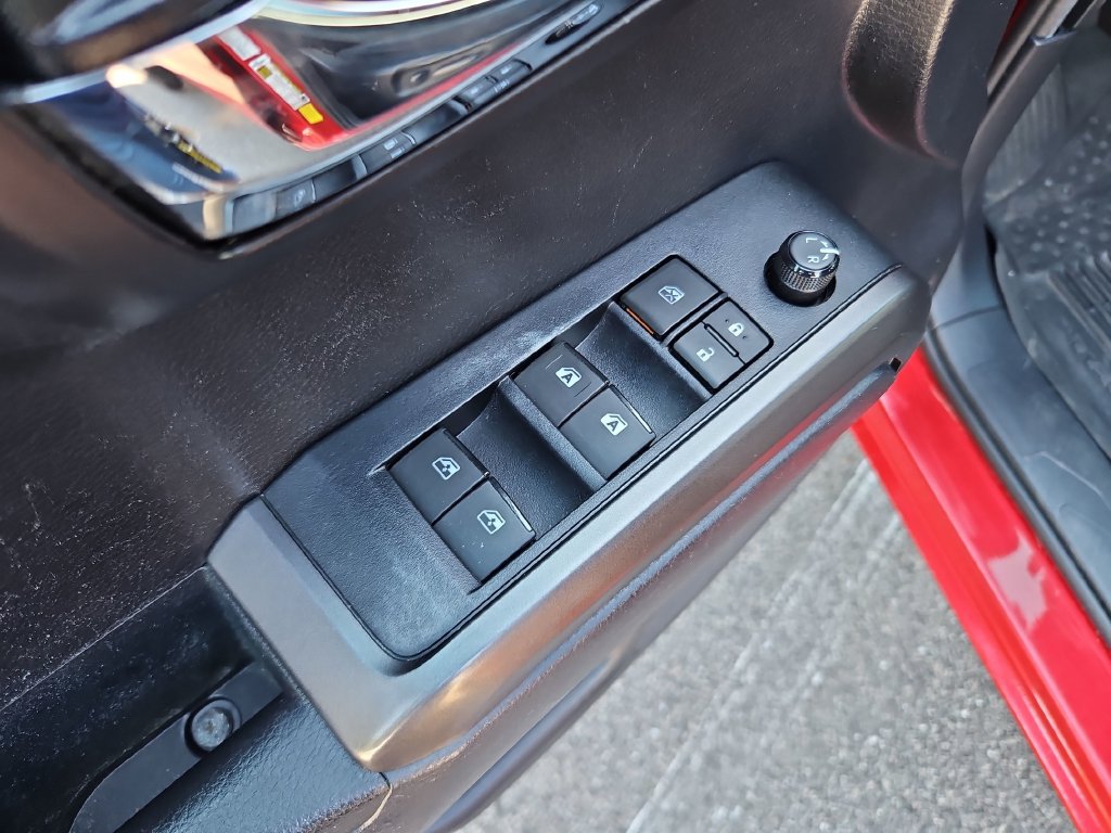 Used 2021 Toyota Tacoma TRD Off-Road w/ Technology Package AWD/4WD image 26
