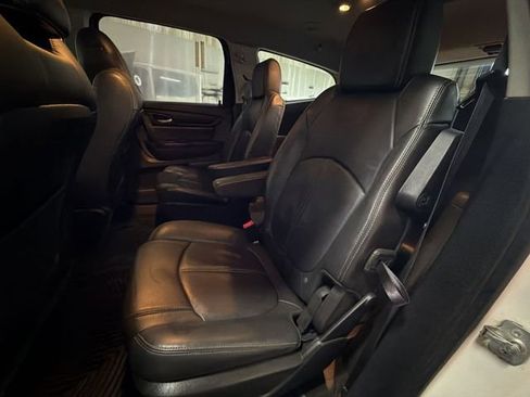 Used 2015 Chevrolet Traverse LT image 22