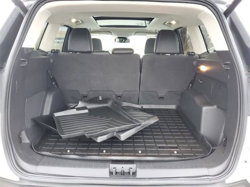 Used 2019 Ford Escape Titanium image 7