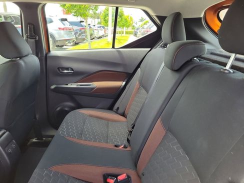 Used 2023 Nissan Kicks SR w/ Interior Electronics Package FWD image 15