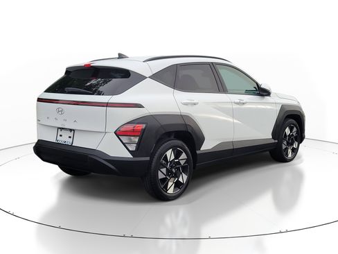 Used 2025 Hyundai Kona SEL FWD image 7