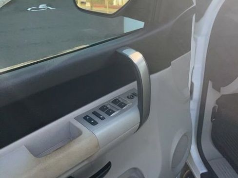 Used 2009 Chevrolet Silverado 1500 LT w/ Power Pack Plus image 8