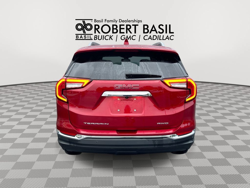 Used 2024 GMC Terrain SLT w/ LPO, Floor Liner Package AWD/4WD image 7