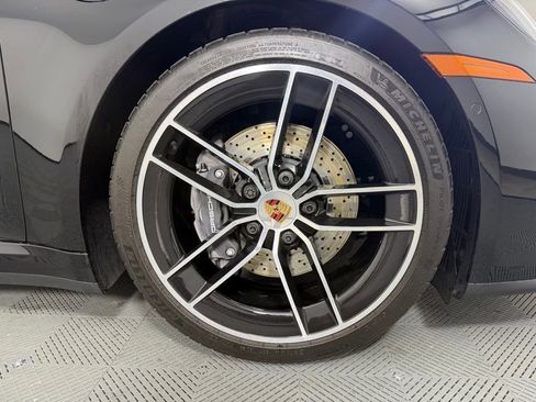 Certified 2025 Porsche 911 Carrera RWD image 11