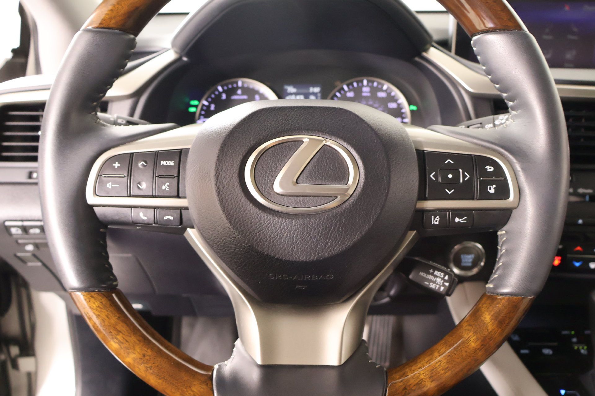 Used 2018 Lexus RX 350 FWD w/ Premium Package image 3