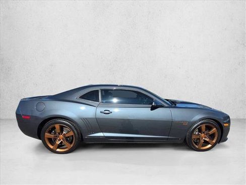 Used 2010 Chevrolet Camaro SS w/ RS Package RWD image 4