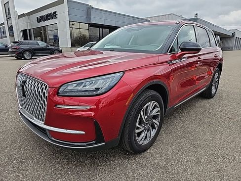 Used 2023 Lincoln Corsair AWD w/ Equipment Group 101A image 2