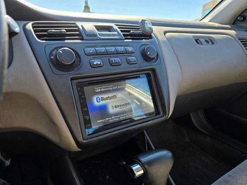 Used 2002 Honda Accord VP image 30