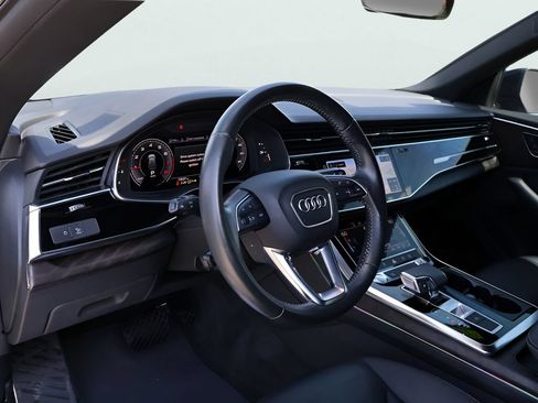 Used 2020 Audi Q8 Premium Plus w/ Premium Plus Package AWD/4WD image 21