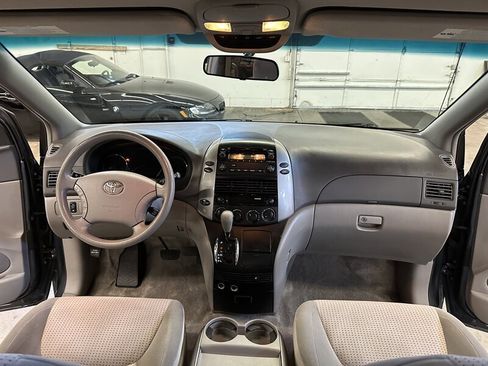 Used 2007 Toyota Sienna LE image 17