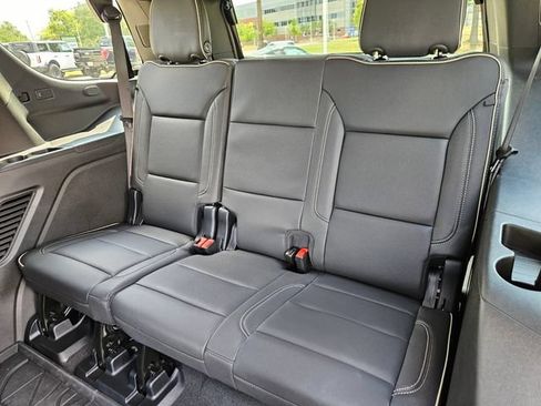 Used 2025 Chevrolet Tahoe Premier RWD image 28
