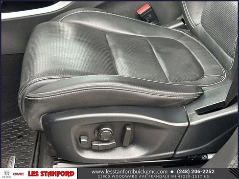 Used 2017 Jaguar F-PACE S image 19