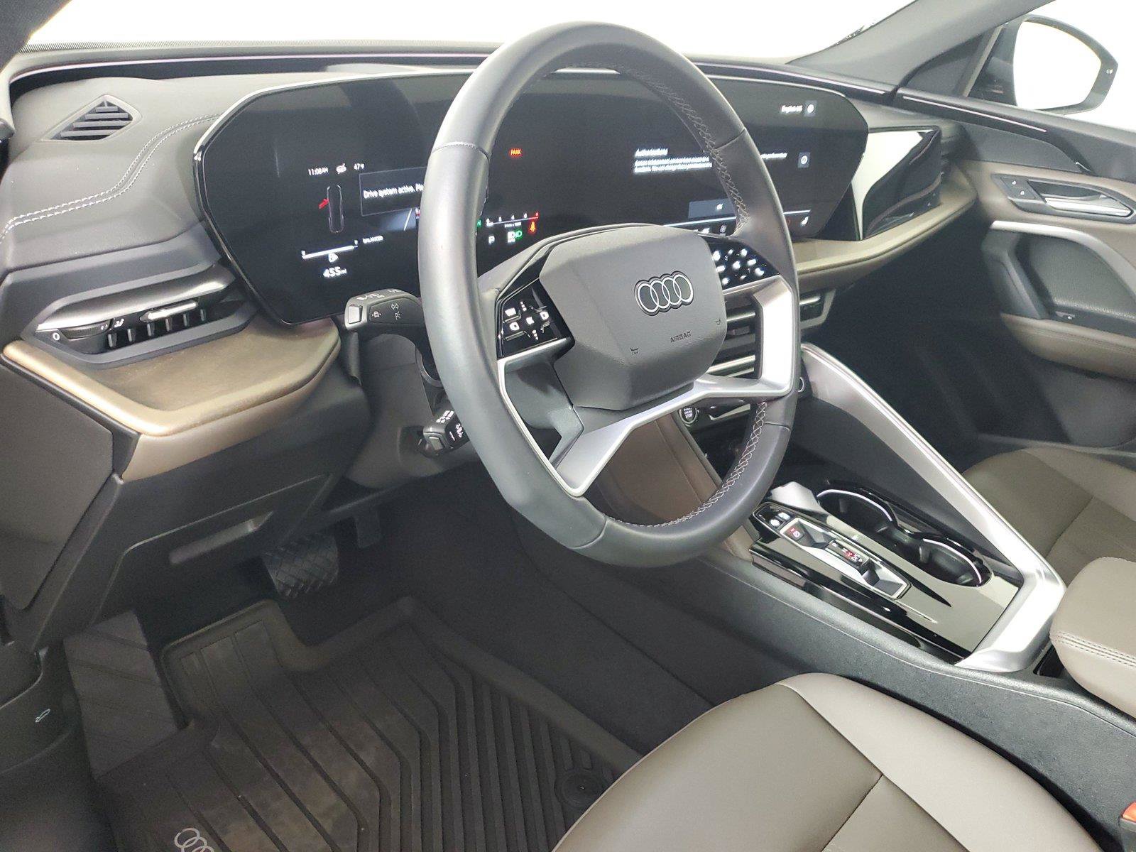 Used 2025 Audi Q5 Premium w/ Convenience Package AWD/4WD image 24
