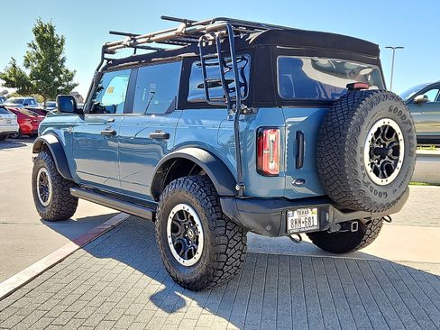 Used 2021 Ford Bronco Badlands image 2