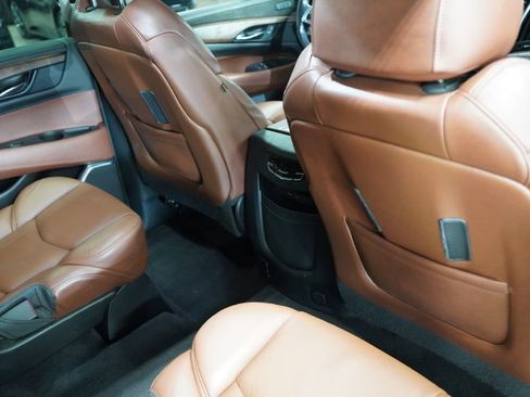 Used 2020 Cadillac Escalade Premium Luxury RWD image 20