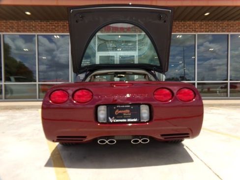 Used 2003 Chevrolet Corvette Coupe w/ Preferred Equipment Group RWD image 15