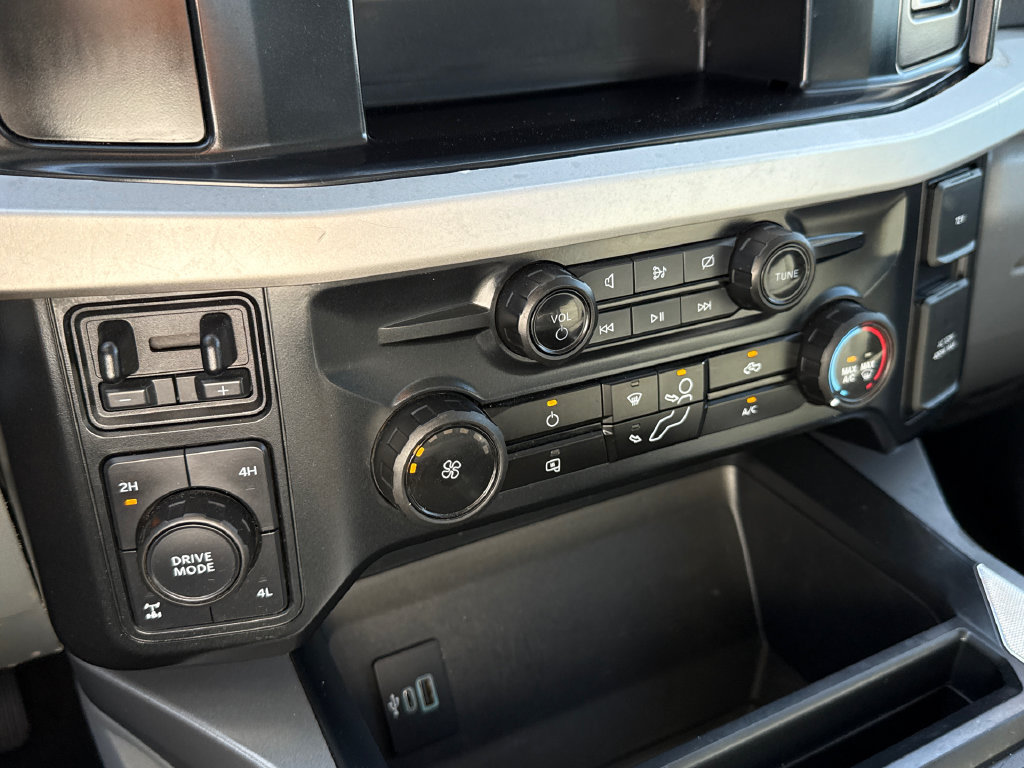 Used 2024 Ford F250 XLT w/ FX4 Off-Road Package AWD/4WD image 25