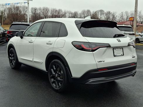 Used 2025 Honda HR-V Sport image 4