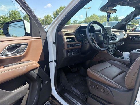 Used 2023 Chevrolet Tahoe High Country w/ Premium Package AWD/4WD image 12